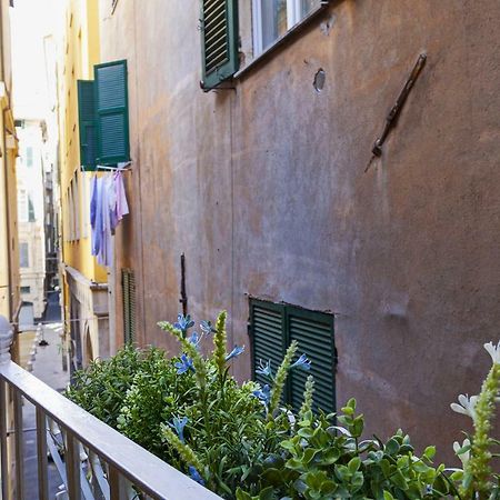 Wood And Stone Apartment In The Historical Center Genoa Luaran gambar