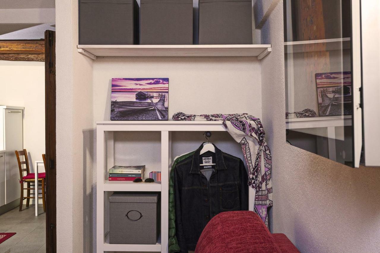 Wood And Stone Apartment In The Historical Center Genoa Luaran gambar