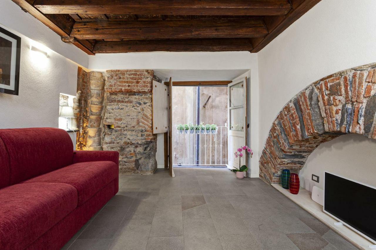 Wood And Stone Apartment In The Historical Center Genoa Luaran gambar