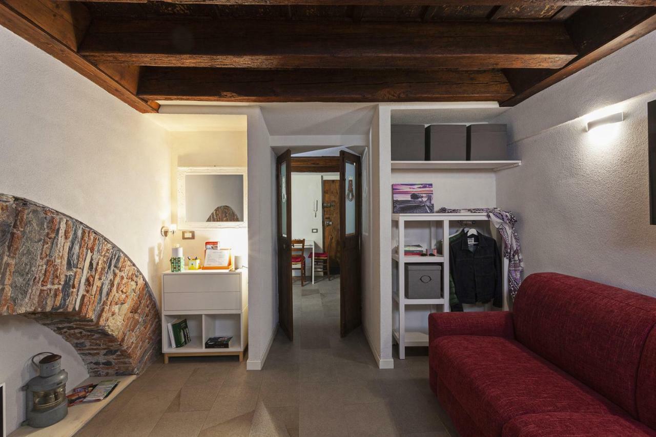 Wood And Stone Apartment In The Historical Center Genoa Luaran gambar